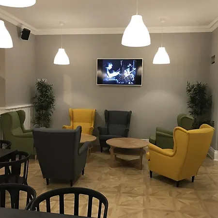 Glen Oaks Hotel